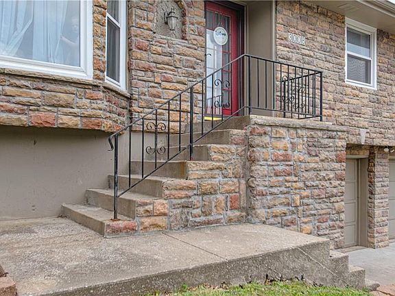 2nd image of 3008 S Cochise Dr