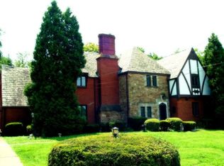 2 W Club Dr, Pittsburgh, PA 15236