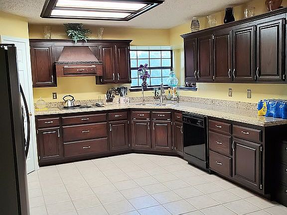 4th image of 44 Villa Franca St