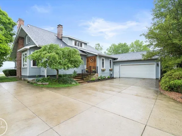 4451 Clarke Dr, East China, MI 48054