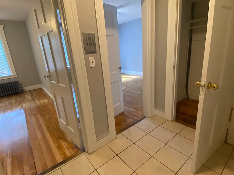 27 West St #2 — Photo 3