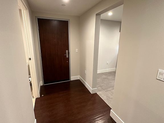 3rd image of 1666 Greenfield Ave #102