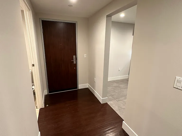 1666 Greenfield Ave #102 — Photo 3
