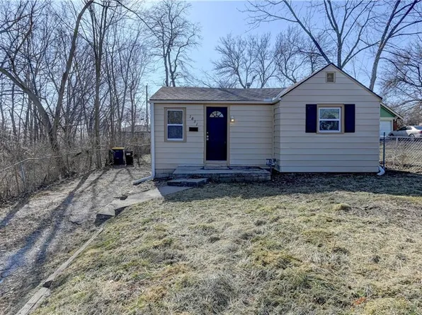 1831 E 83rd St, Kansas City, MO 64132