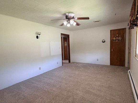 3rd image of 274 Reading St