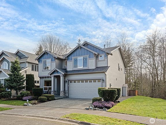 2nd image of 1516 170th Place SE