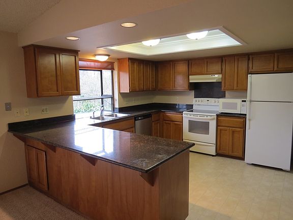 2nd image of 8013 Mitts Ln #8015