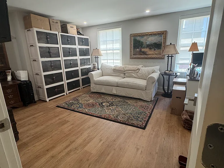 637 Spruce St — Photo 7