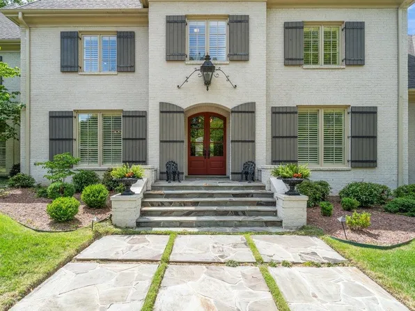 2301 Caylors Woods Cv, Germantown, TN 38138