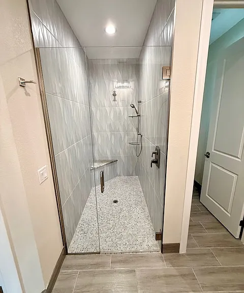 37 Gimli St — Photo 9