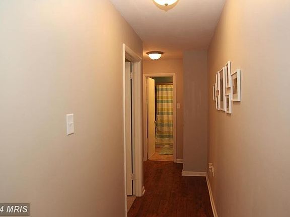 2nd image of 10613 Weymouth St #10613