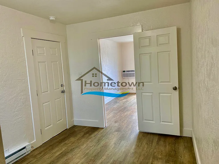 403 E Wallace Ave #2 — Photo 19