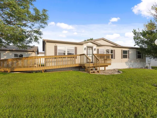 1206 N Violet Pl, Sioux Falls, SD 57103