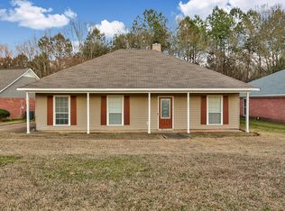 470 Riverbend Dr, Byram, MS 39272