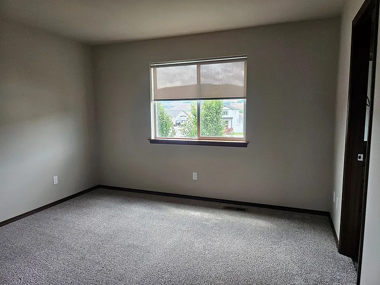 488 S Kansas Loop — Photo 13