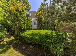 194 Davison Ave, Lynbrook, NY 11563