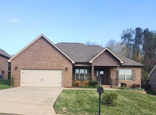 665 Carrington Blvd, Lenoir City, TN 37771