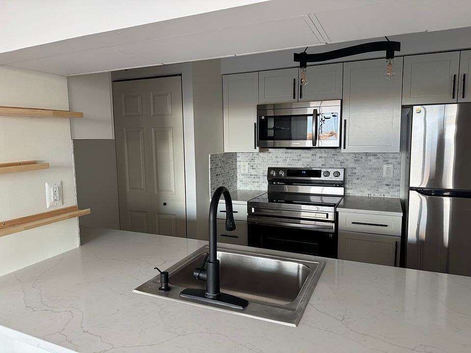 1st image of 10101 Grosvenor Pl APT 1906