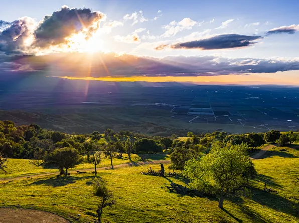 Sheeptrail Ct, Tehachapi, CA 93561