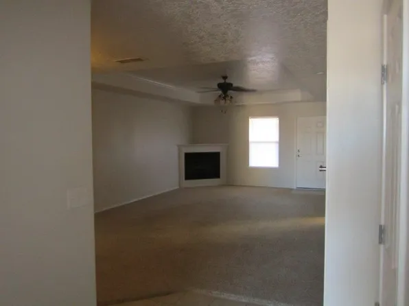 2112 Hummingbird Rd #1, Portales, NM 88130