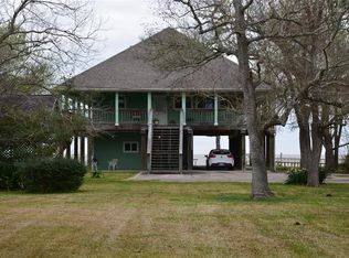 1005 Kipp Ave, Kemah, TX 77565
