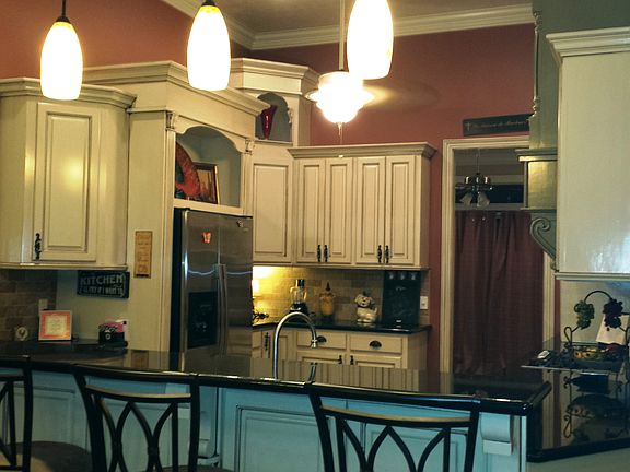 5th image of 1635 Deerfield Dr