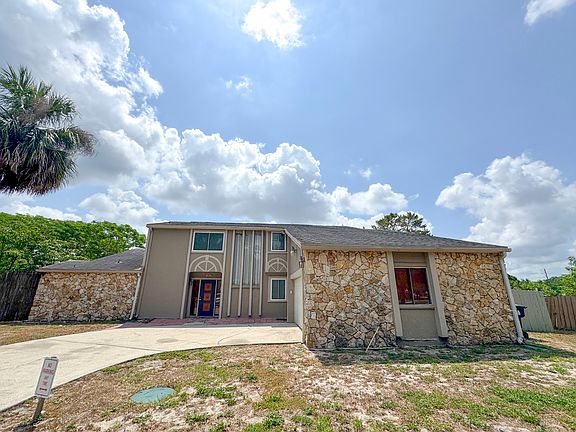 2nd image of 5541 Bay Lagoon Cir