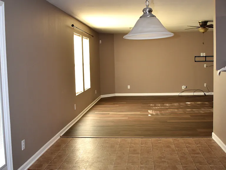 15445 Tyler Mill Dr — Photo 20