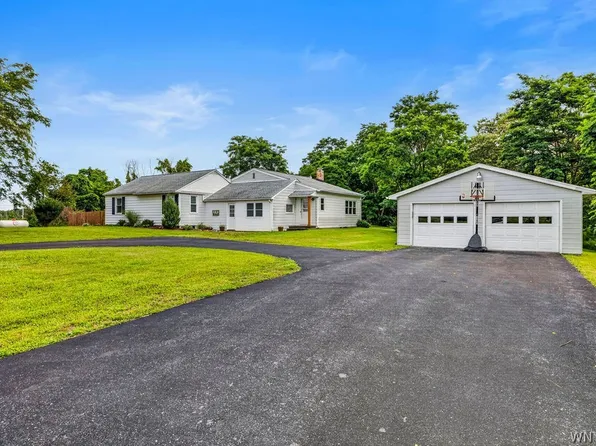 5871 Dewhirst Rd, Gasport, NY 14067