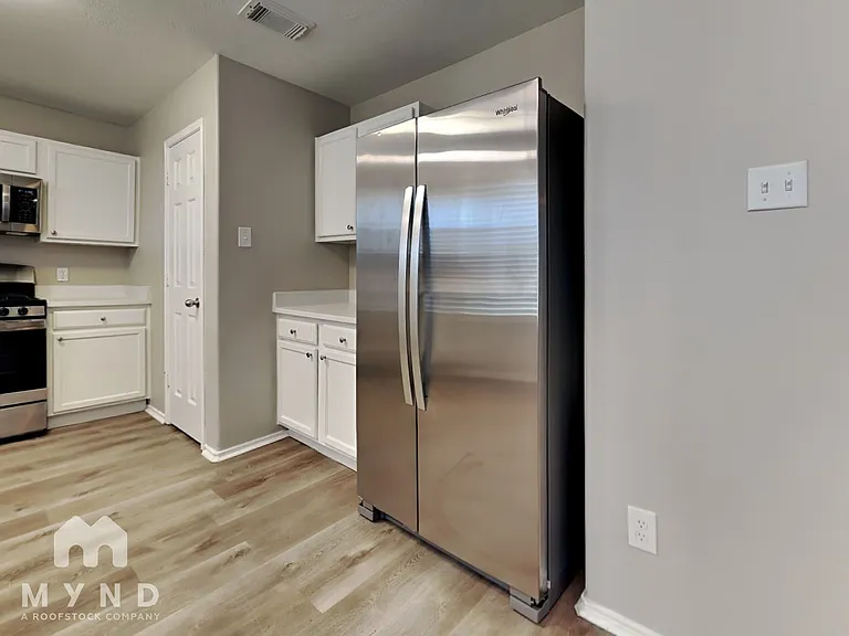 5114 Bright Oak Ct — Photo 9