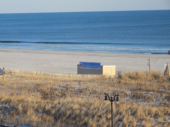2nd image of 2721 Boardwalk #319