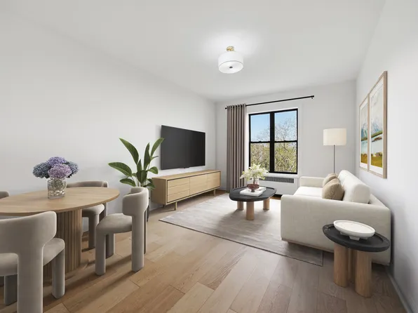 668 Riverside Drive image 1 of 10