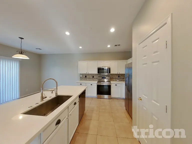 17345 W Watkins St — Photo 4
