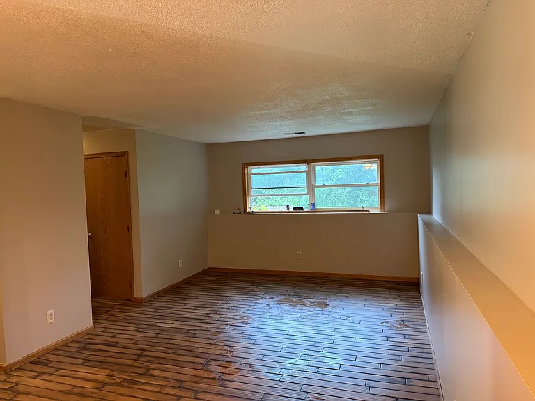 5660 Penfield Ave N — Photo 5