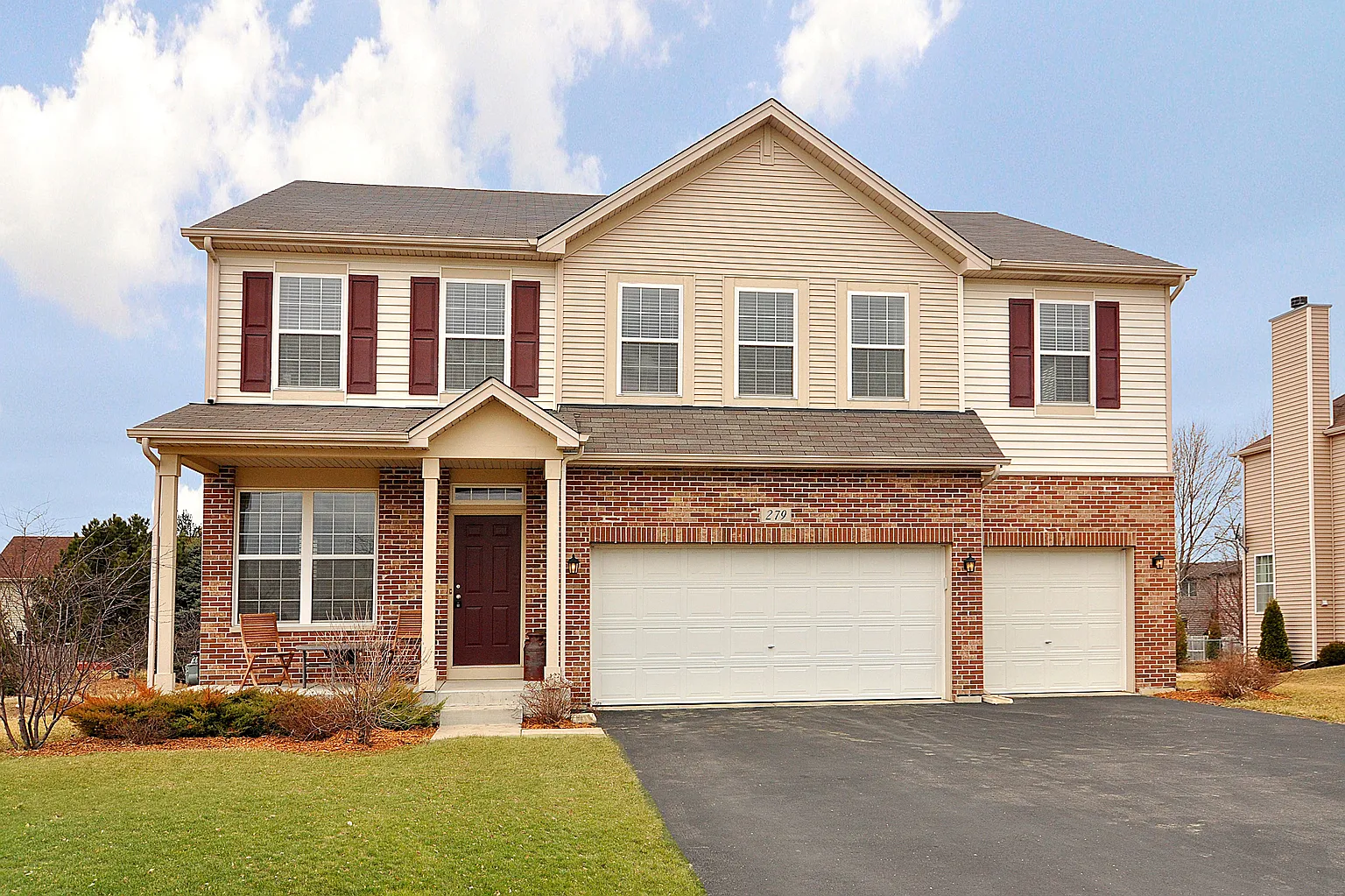 279 Willington Way photo 1
