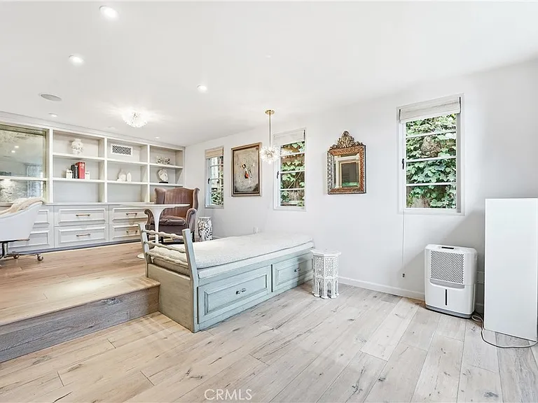 260 High Dr — Photo 27