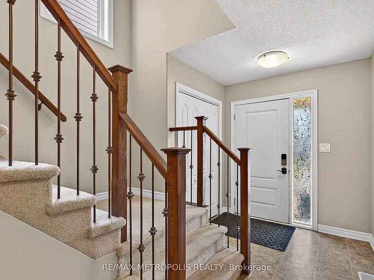 1276 Atkinson St — Photo 3