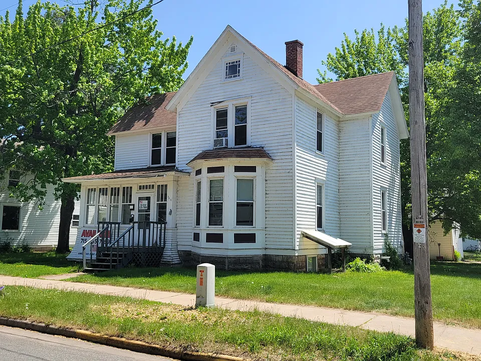 320 13th Ave W