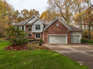6471 Whitney Woods, Richland, MI