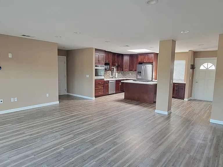9738 Sherm Cir — Photo 6