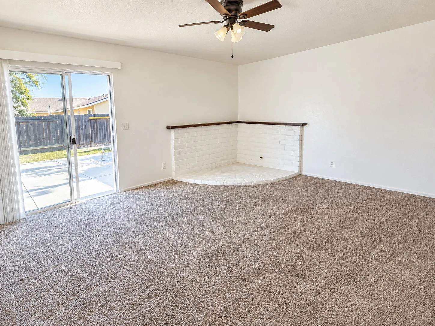 3 bed, 1200 sqft, $3,850 — Photo 4