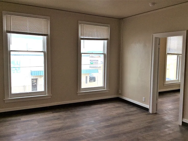 214 Fir St — Photo 6