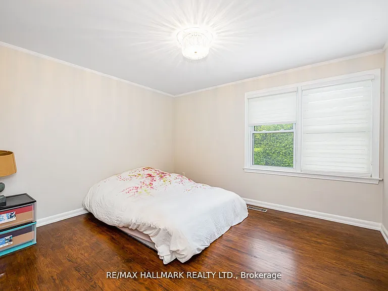 16 Paultiel Dr W — Photo 4