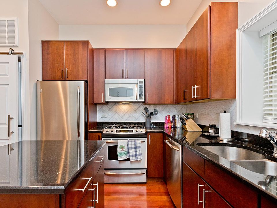 1st image of 2214 N Sedgwick St #2NE