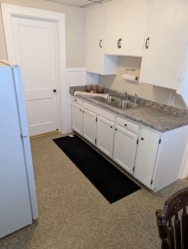 2 bed, 1.0 bath, 725 sqft, $1,080 — Photo 2