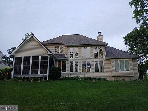 3rd image of 564 Peace Pipe Ln