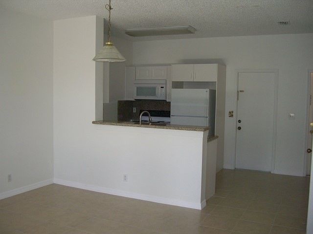 2nd image of 3862 San Simeon Cir
