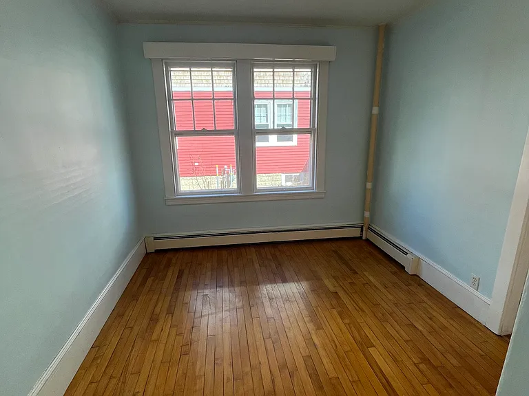 Middle Bedroom