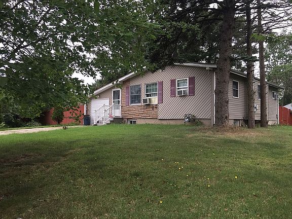 4th image of 6 Michelle Ln