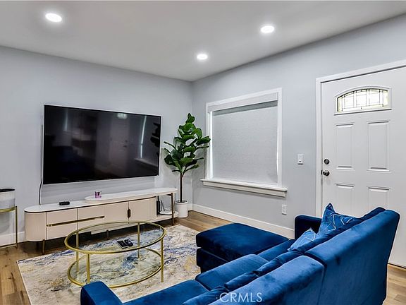 3rd image of 408 S Flower St